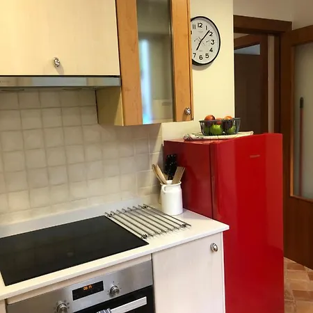 Junto A La Ria & Parking *