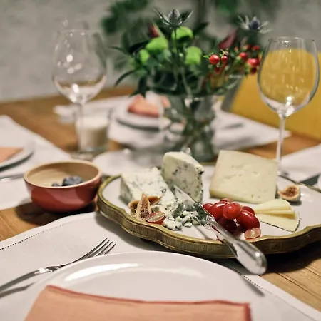 Junto A La Ria & Parking בילבאו